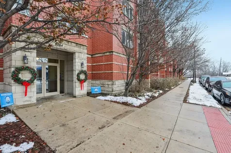9864 Leland Avenue Schiller Park IL 60176
