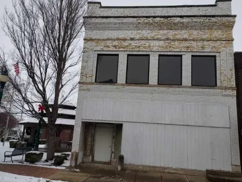 106 East Sale Street Tuscola IL 61953