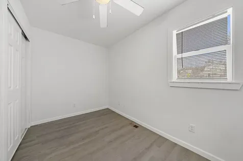 909-911 Ridge Avenue Rockford IL 61103