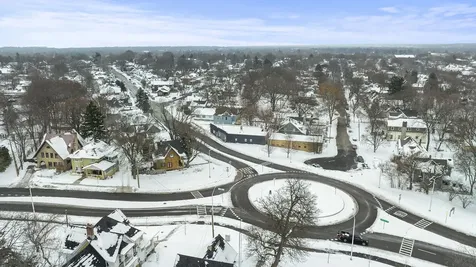 909-911 Ridge Avenue Rockford IL 61103