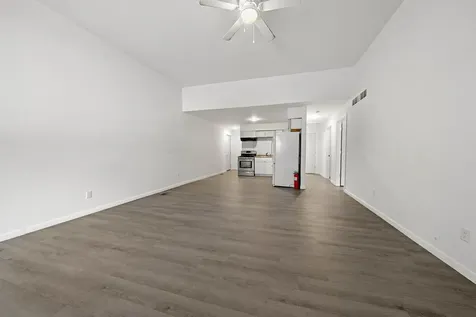 909-911 Ridge Avenue Rockford IL 61103