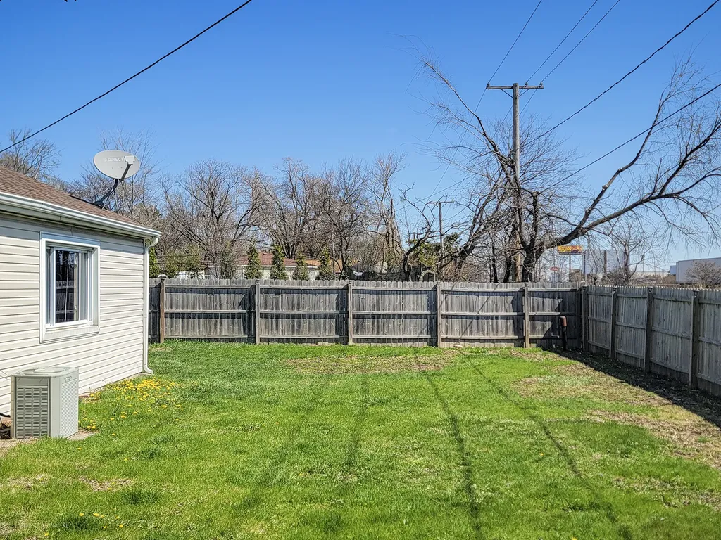 252 South Ashbury Avenue Bolingbrook IL 60440