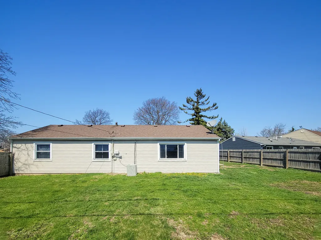 252 South Ashbury Avenue Bolingbrook IL 60440