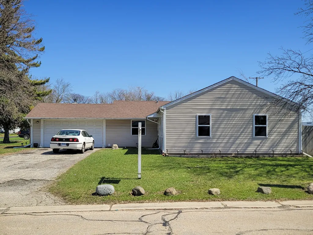 252 South Ashbury Avenue Bolingbrook IL 60440