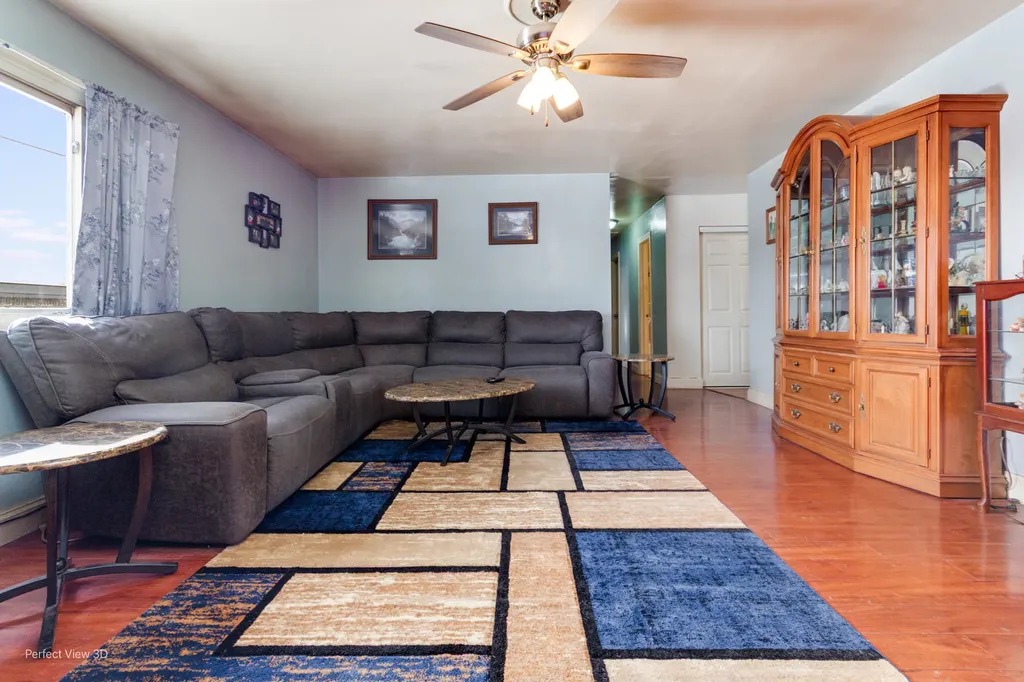 252 South Ashbury Avenue Bolingbrook IL 60440