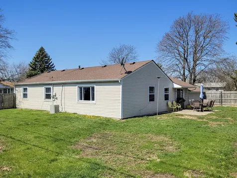 252 South Ashbury Avenue Bolingbrook IL 60440