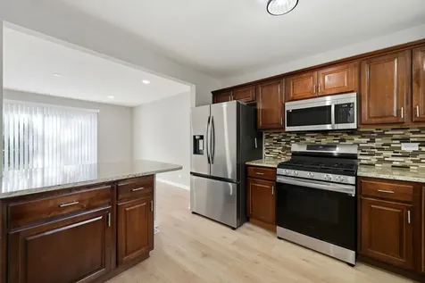 17690 Hillcrest Drive Country Club Hills IL 60478