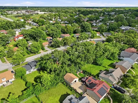 17690 Hillcrest Drive Country Club Hills IL 60478
