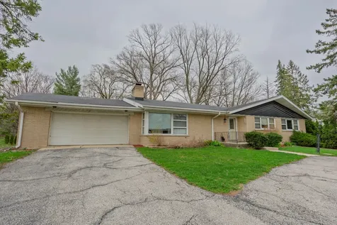 6325 Keokuk Road Indian Head Park IL 60525