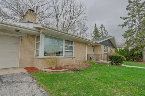 6325 Keokuk Road Indian Head Park IL 60525