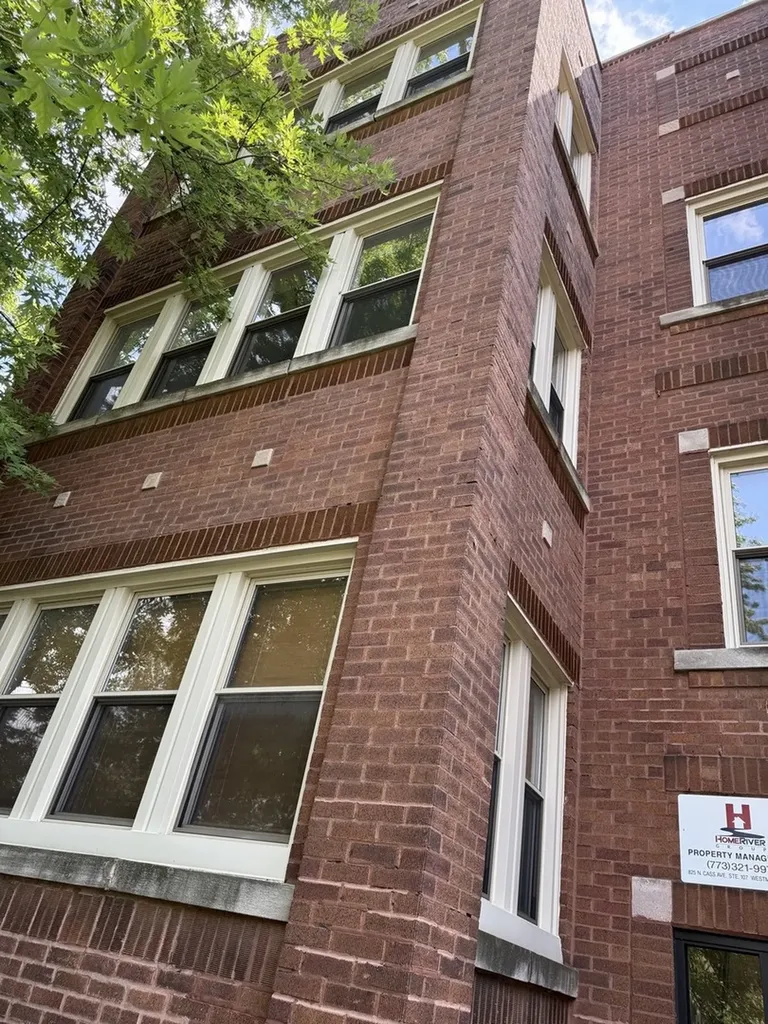 4027 West Crystal Street Chicago IL 60651