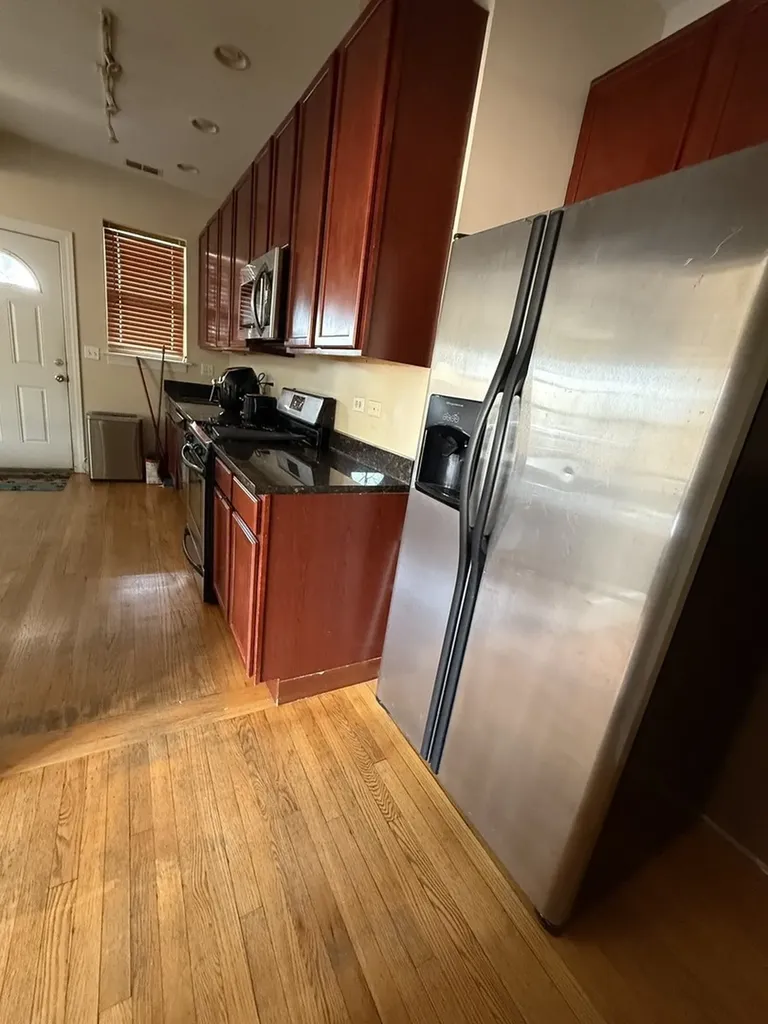 4027 West Crystal Street Chicago IL 60651