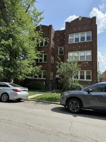 4027 West Crystal Street Chicago IL 60651