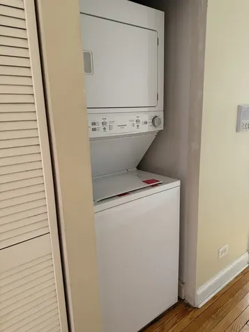 4027 West Crystal Street Chicago IL 60651