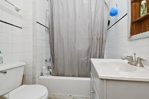 6706 South Parnell Avenue Chicago IL 60621