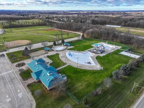 13902 Kishwaukee Valley Road Woodstock IL 60098