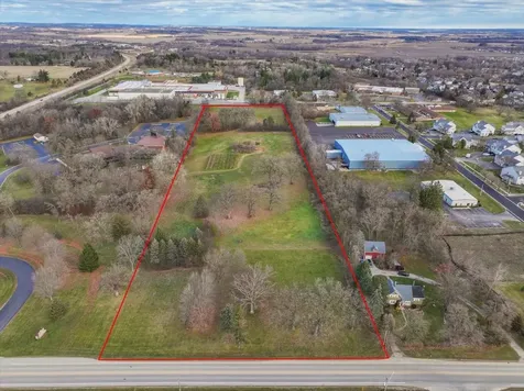 13902 Kishwaukee Valley Road Woodstock IL 60098