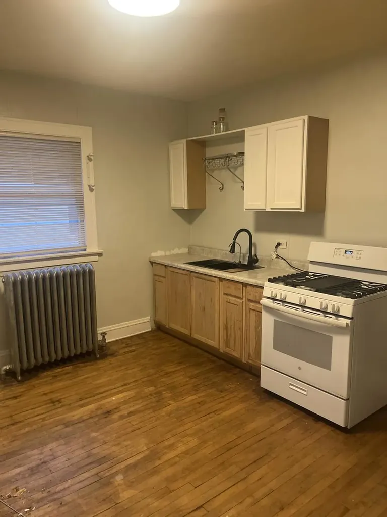 237 West 114th Street Chicago IL 60628