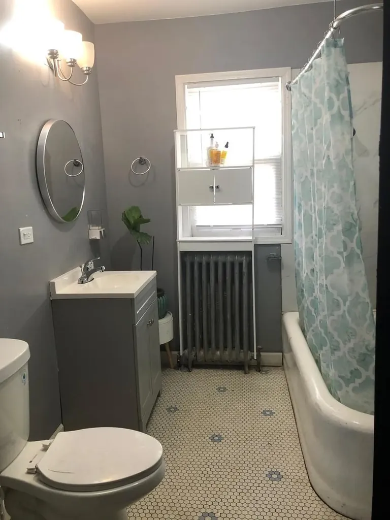 237 West 114th Street Chicago IL 60628