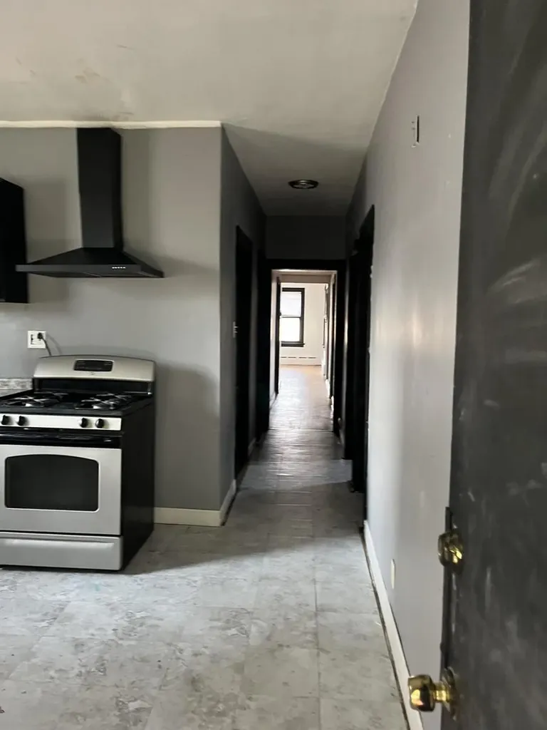 237 West 114th Street Chicago IL 60628