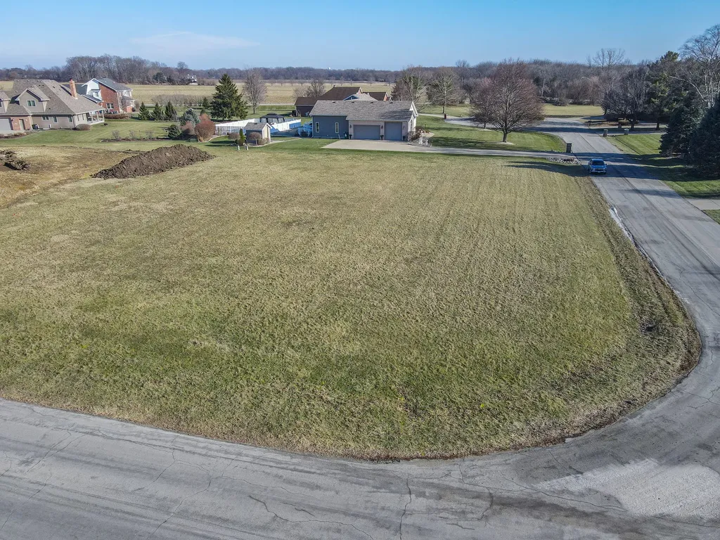 1007 Country Lane Bourbonnais IL 60914