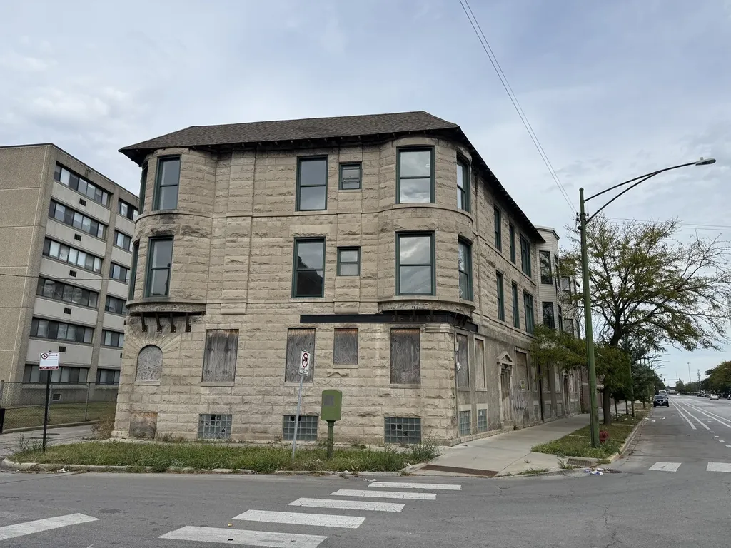 7156 South Vincennes Avenue Chicago IL 60621