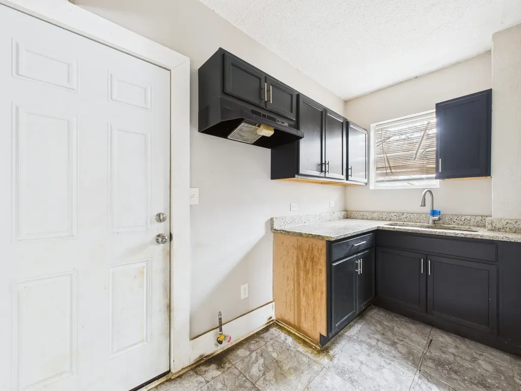 11540 South Yale Avenue Chicago IL 60628