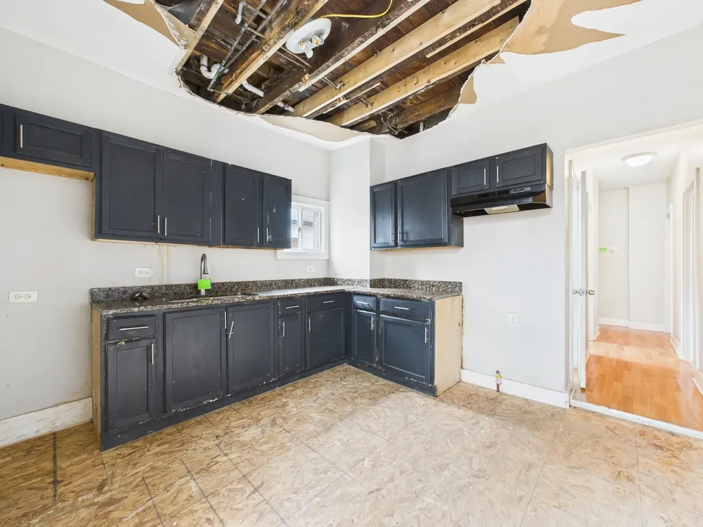 11540 South Yale Avenue Chicago IL 60628