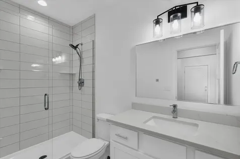 507 Harpers Ferry Savoy IL 61874