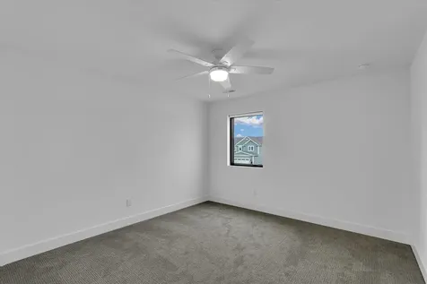 507 Harpers Ferry Savoy IL 61874