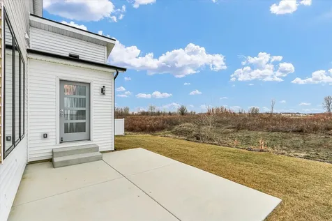 507 Harpers Ferry Savoy IL 61874