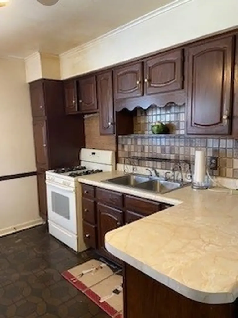 3029 West 83rd Place Chicago IL 60652