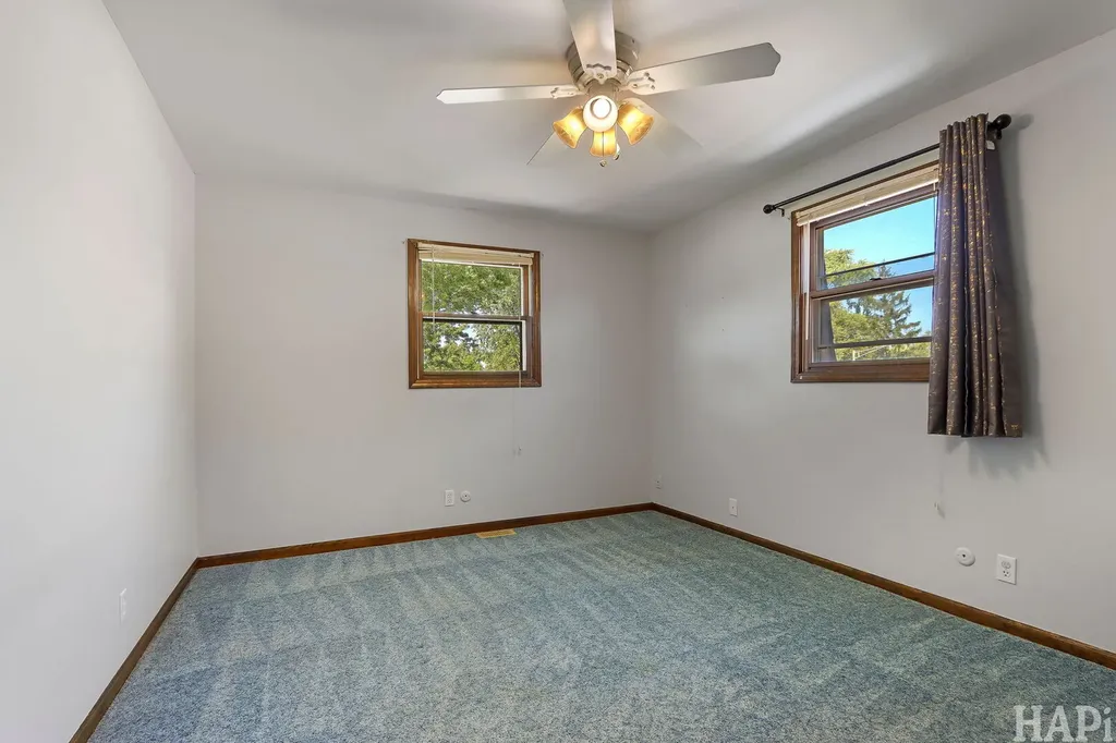 414 Cedar Street Lake In The Hills IL 60156