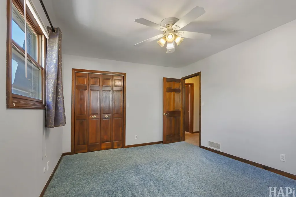 414 Cedar Street Lake In The Hills IL 60156