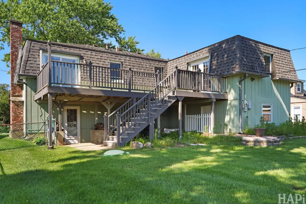414 Cedar Street Lake In The Hills IL 60156