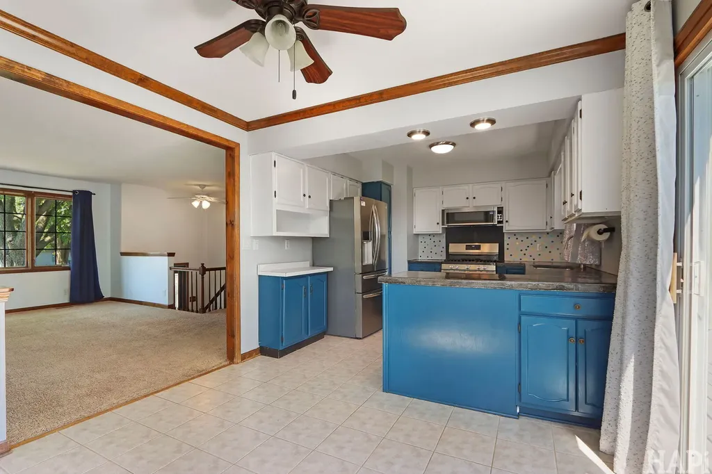 414 Cedar Street Lake In The Hills IL 60156