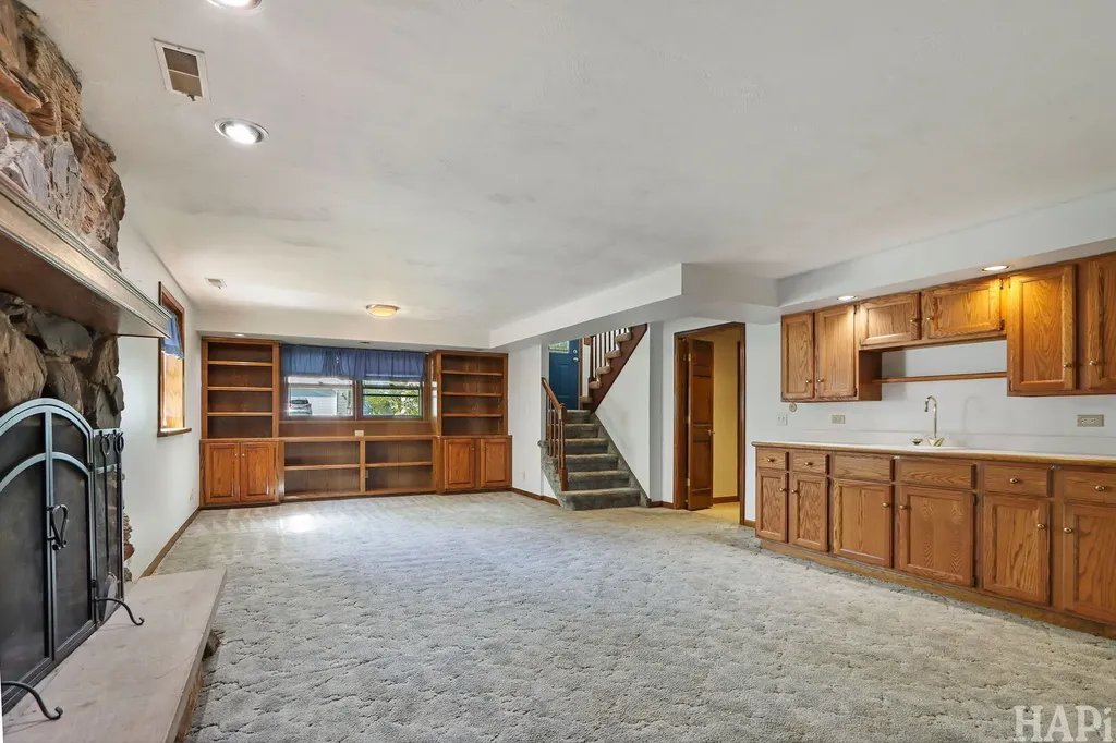 414 Cedar Street Lake In The Hills IL 60156
