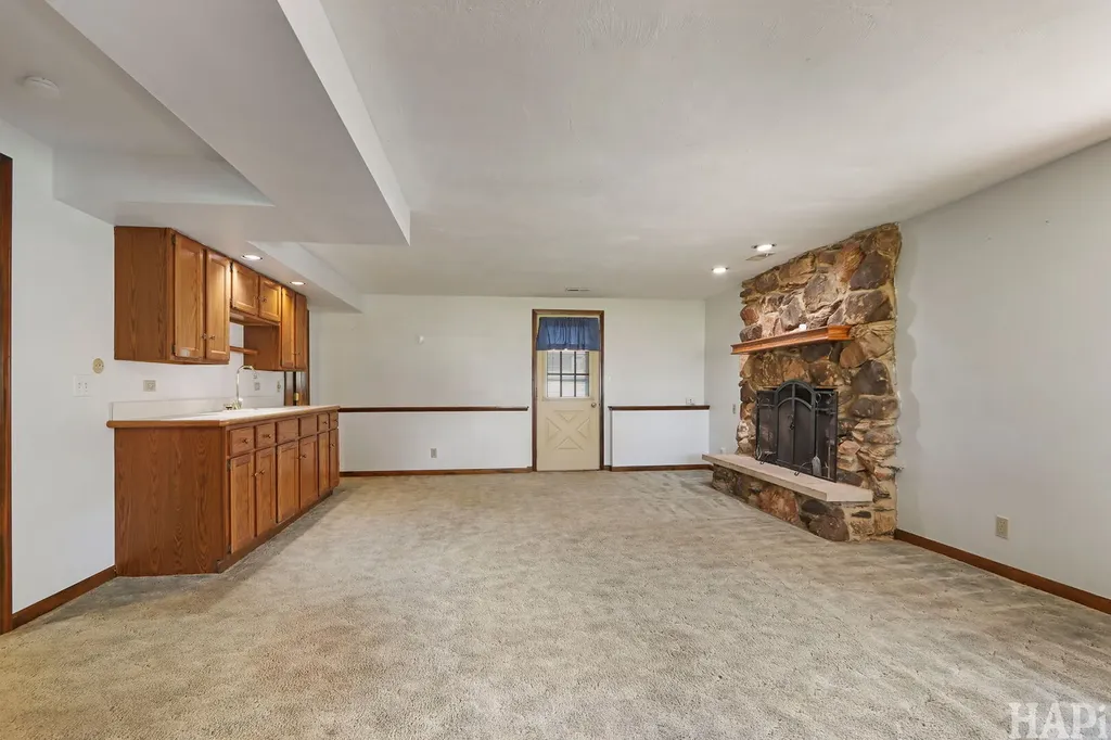 414 Cedar Street Lake In The Hills IL 60156