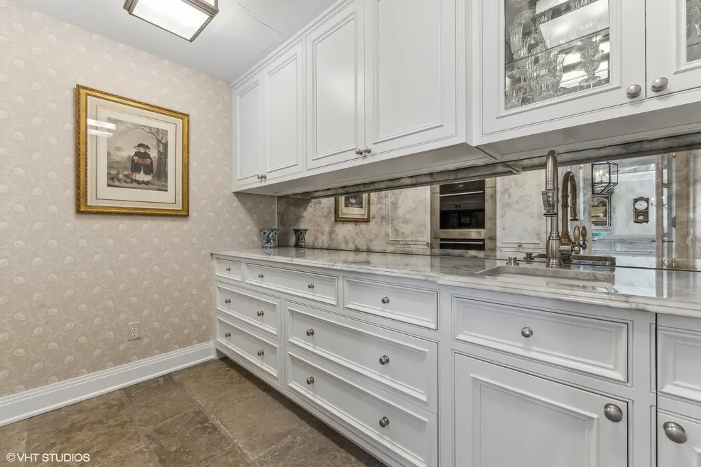 800 North Michigan Avenue Chicago IL 60611