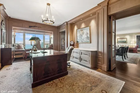 800 North Michigan Avenue Chicago IL 60611