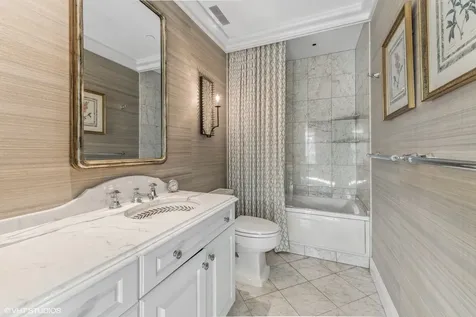 800 North Michigan Avenue Chicago IL 60611