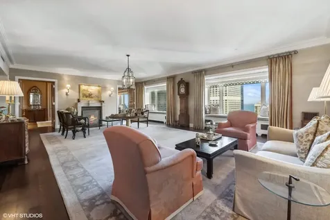 800 North Michigan Avenue Chicago IL 60611