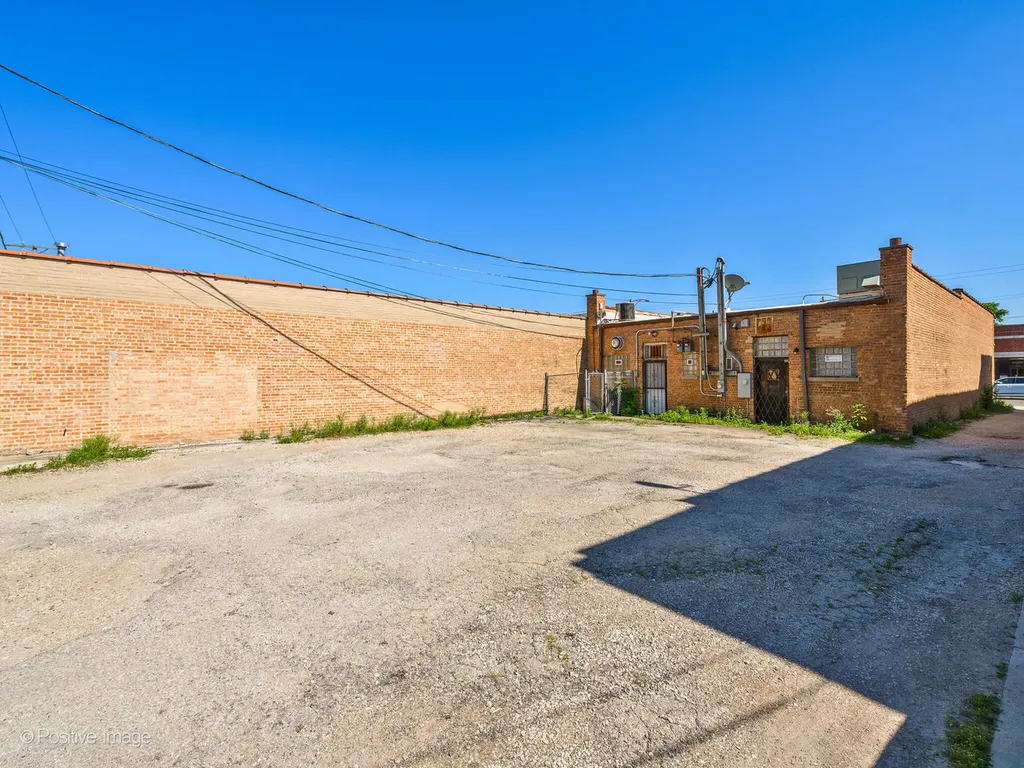 5924 West Lawrence Avenue Chicago IL 60630