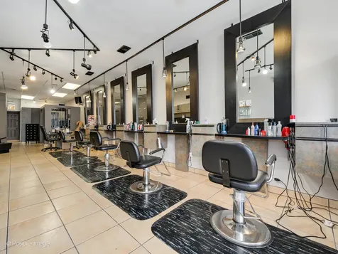 5924 West Lawrence Avenue Chicago IL 60630