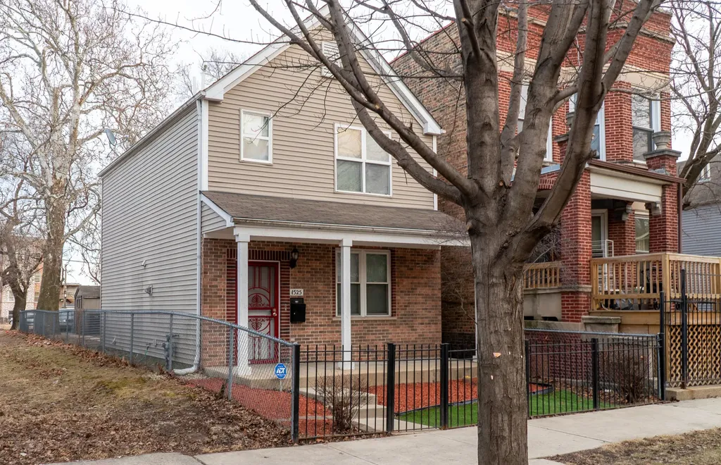 1525 South Lawndale Avenue Chicago IL 60623