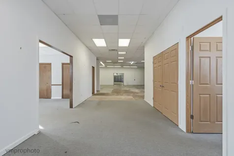 22290 North Hillview Drive Lake Barrington IL 60010