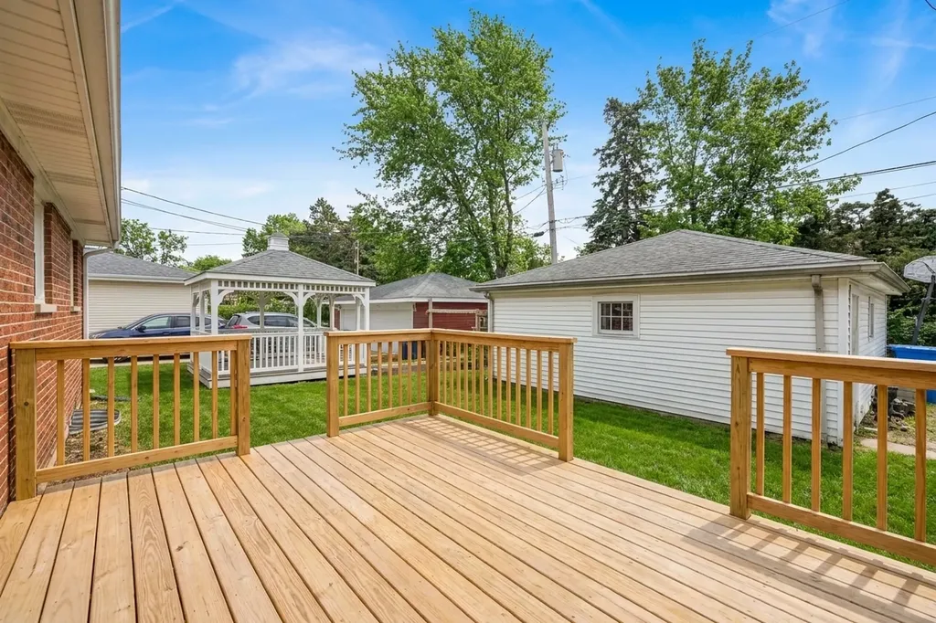 5265 West Devon Avenue Chicago IL 60646