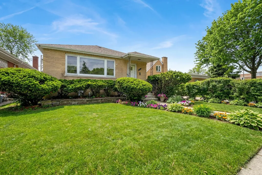 5265 West Devon Avenue Chicago IL 60646