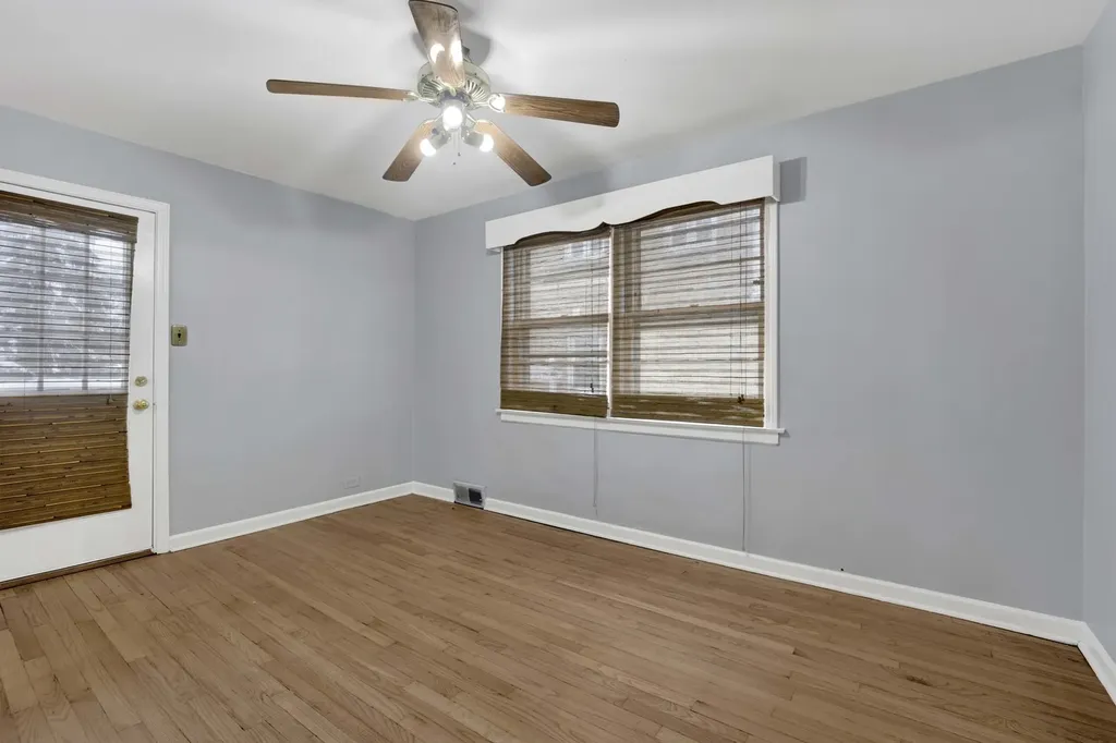 5265 West Devon Avenue Chicago IL 60646