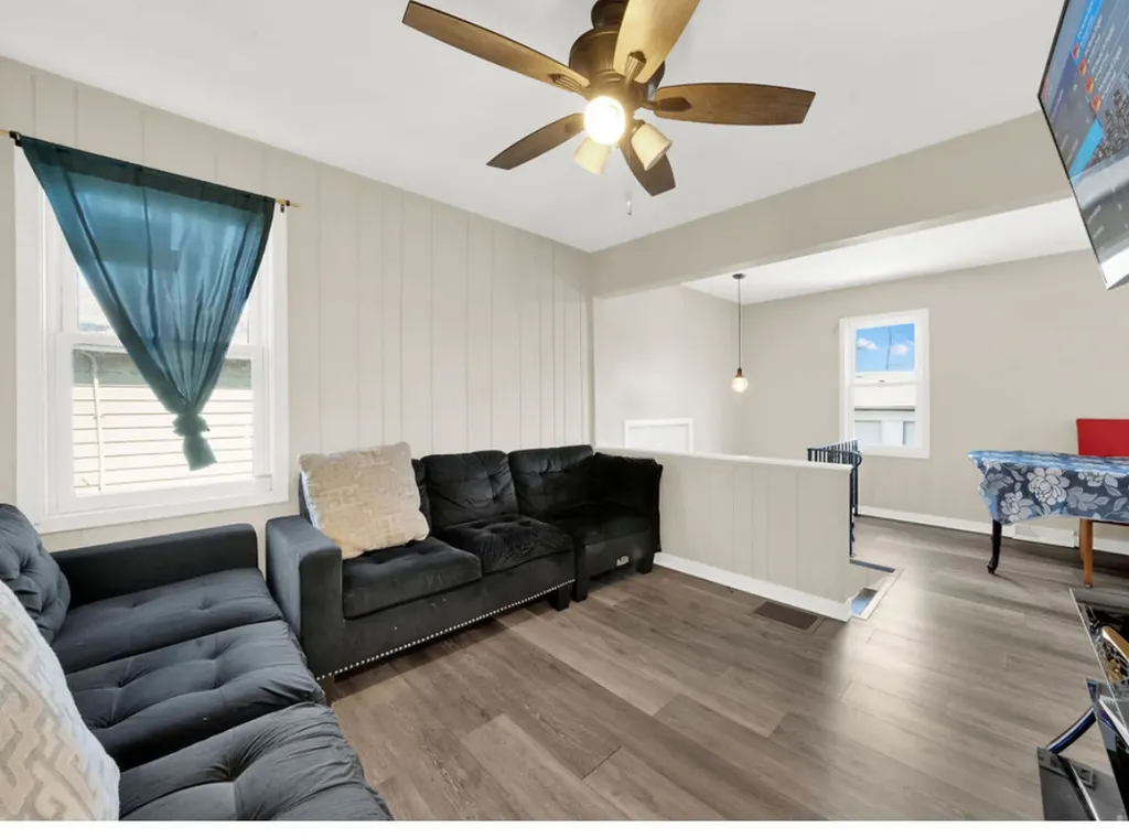 12565 Irving Avenue Blue Island IL 60406